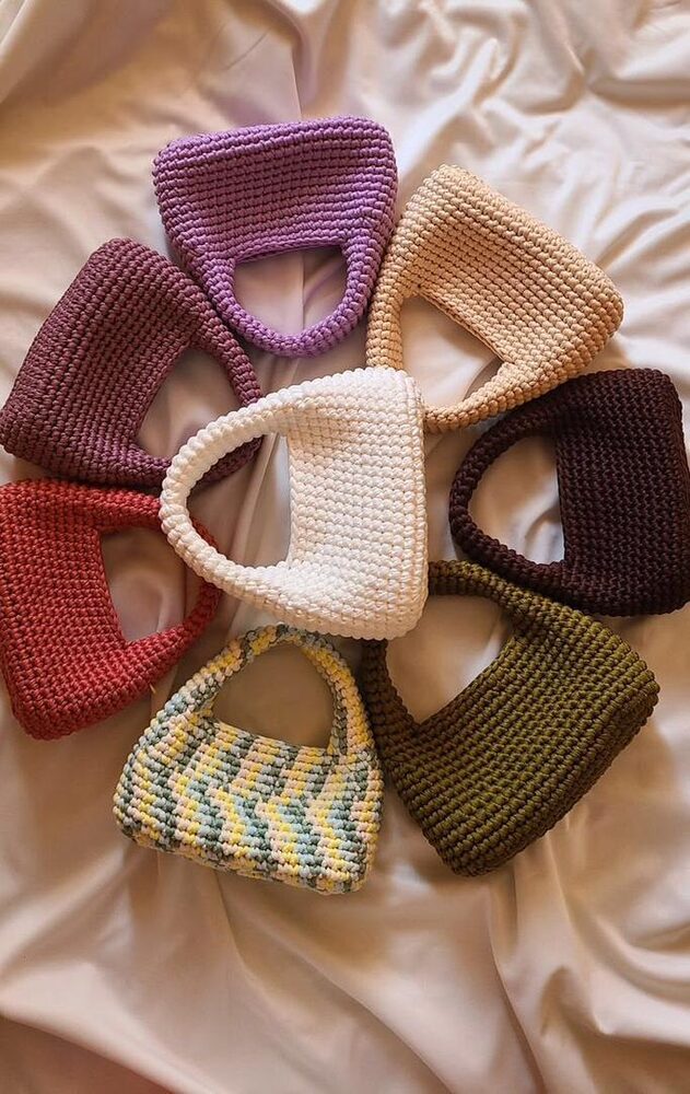 Sacs en crochet colorés